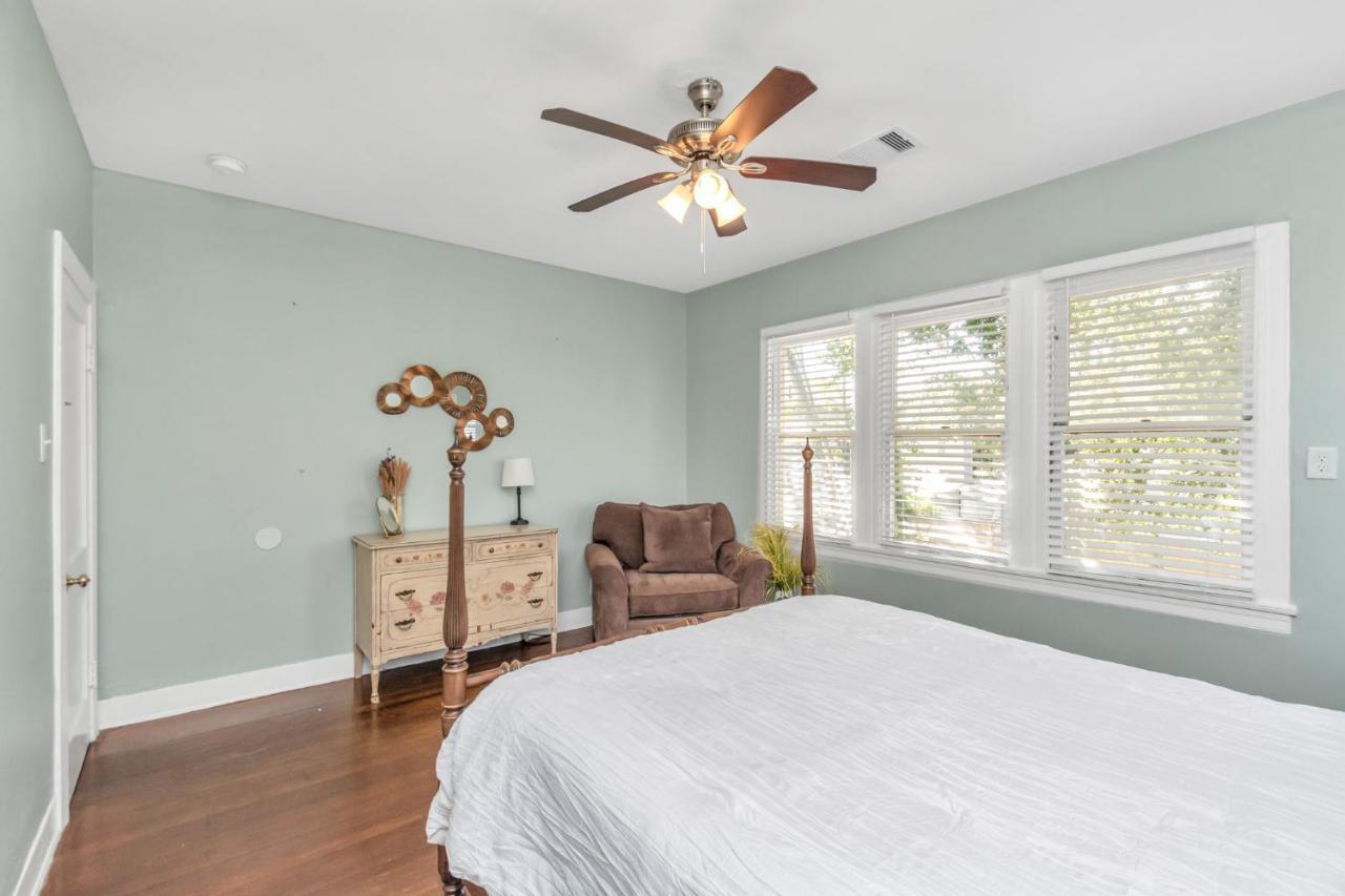 2 Kitchens,2 Living Rooms,4 Bedrooms-Close To All! Galveston Luaran gambar