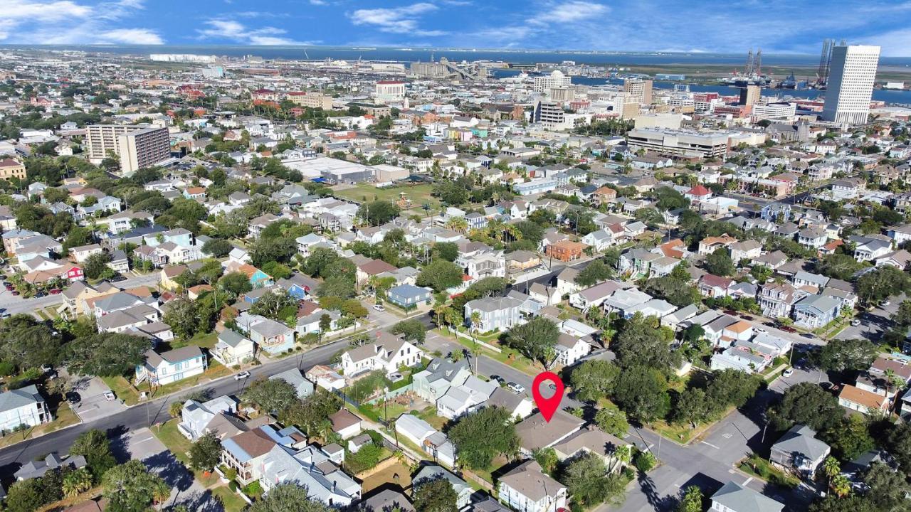 2 Kitchens,2 Living Rooms,4 Bedrooms-Close To All! Galveston Luaran gambar